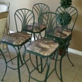 4 Bar stools in excellent shape heavy duty.
