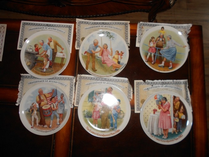 6 COLLECTABLE PLATES