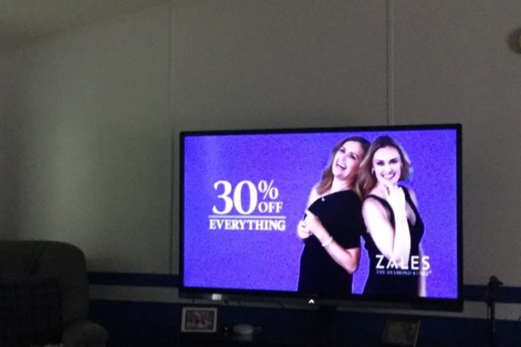 Commercial with people Commercial with people