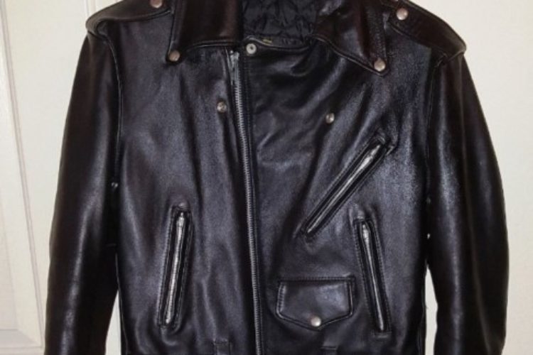 Jacket zipped Jacket zipped
