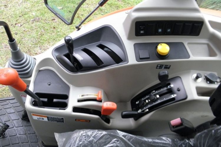 2017 KUBOTA M7060HDC pic6 2017 KUBOTA M7060HDC pic6