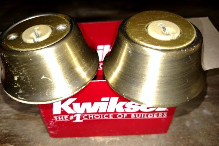 1 Deadbolt keyed Alike 1 Deadbolt keyed Alike