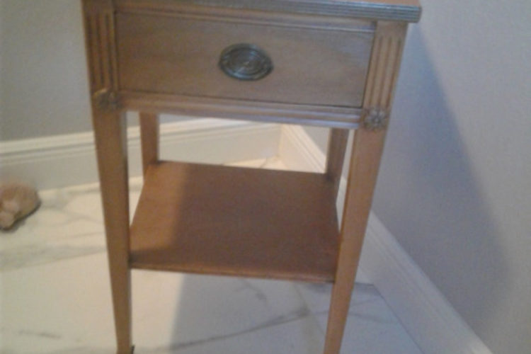 End Table/Night Stand End Table/Night Stand