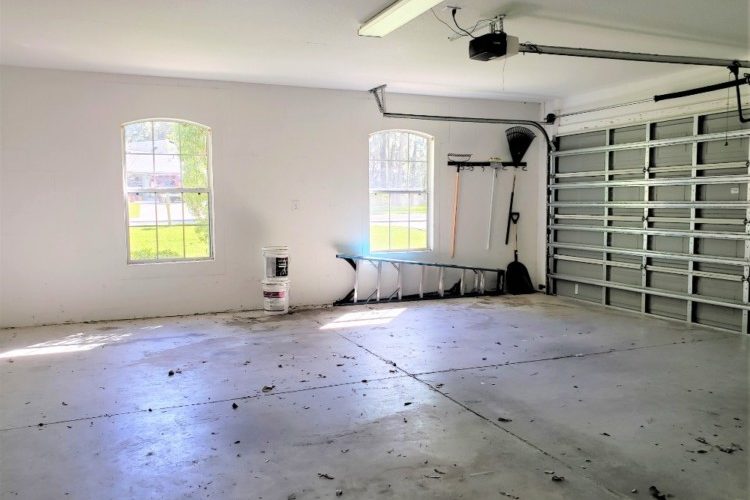 Oversized 2-Car Garage Oversized 2-Car Garage