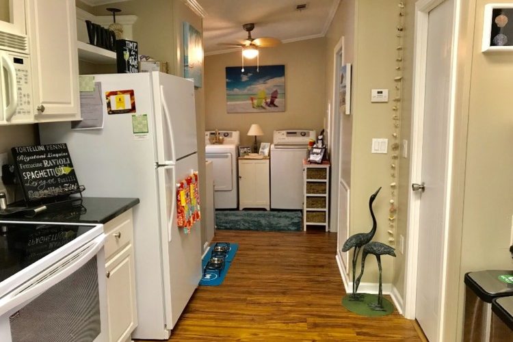 KITCHEN TO LAUNDRY AREA KITCHEN TO LAUNDRY AREA