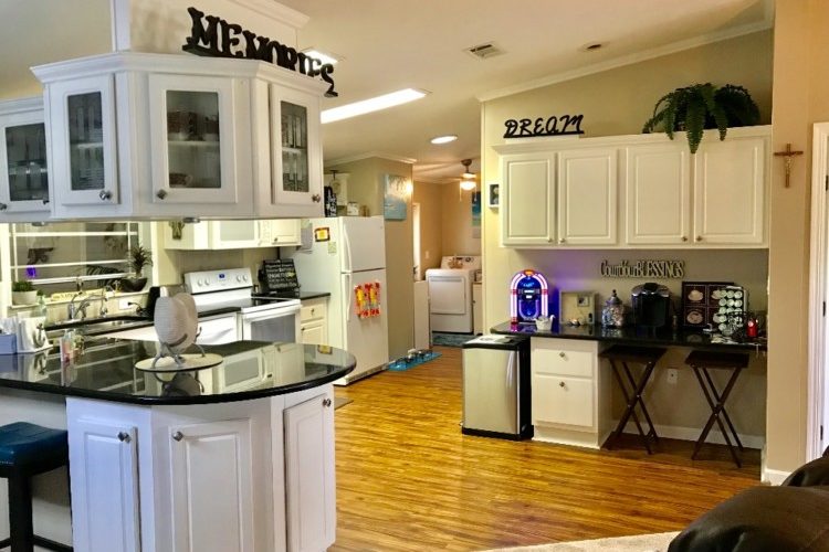 KITCHEN TO LAUNDRY AREA KITCHEN TO LAUNDRY AREA