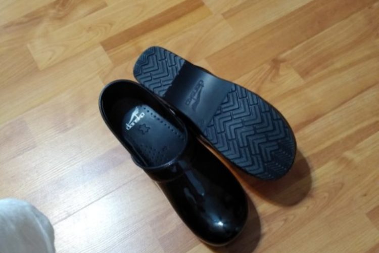 Dansko black patent leather clogs... NWOB Dansko black patent leather clogs... NWOB