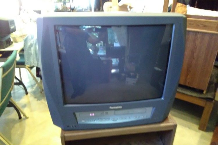 Panasonic Television w/ DVD/VHS VCR Player