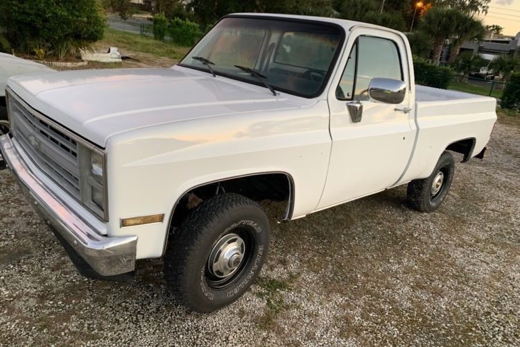 Restored Shortbed 1987 Chevy K10 4x4 Tbi