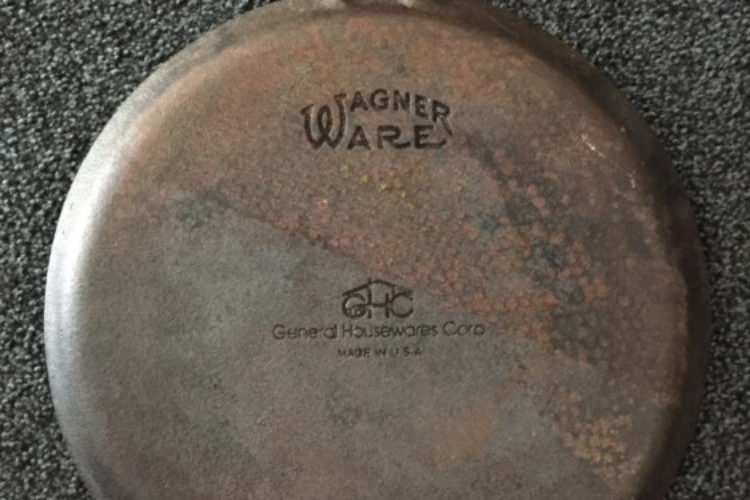 wagner 11in round griddlebottom wagner 11in round griddlebottom