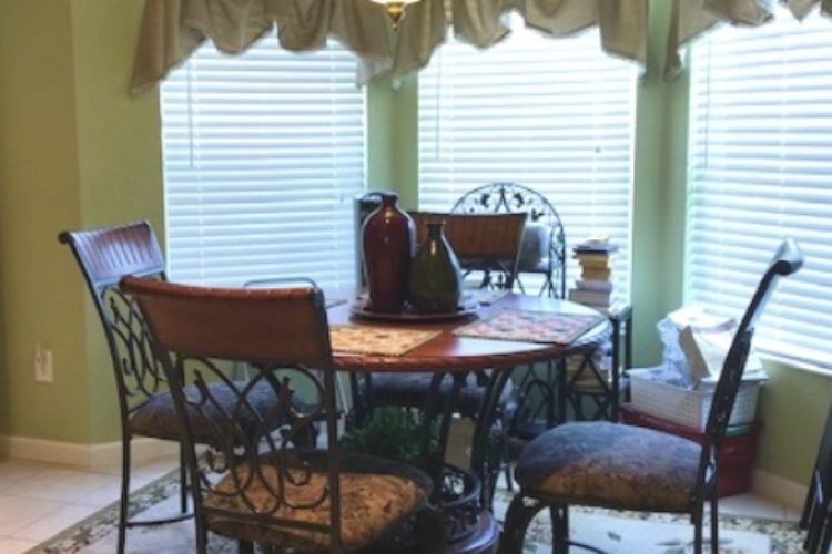 48-INCH WOOD TABLE & 4 CHAIRS 48-INCH WOOD TABLE & 4 CHAIRS