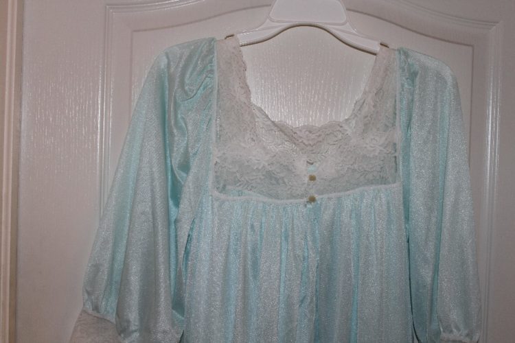 gown (3) gown (3)