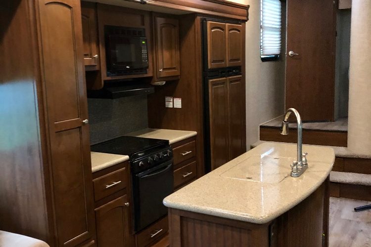 Spacious kitchen Spacious kitchen