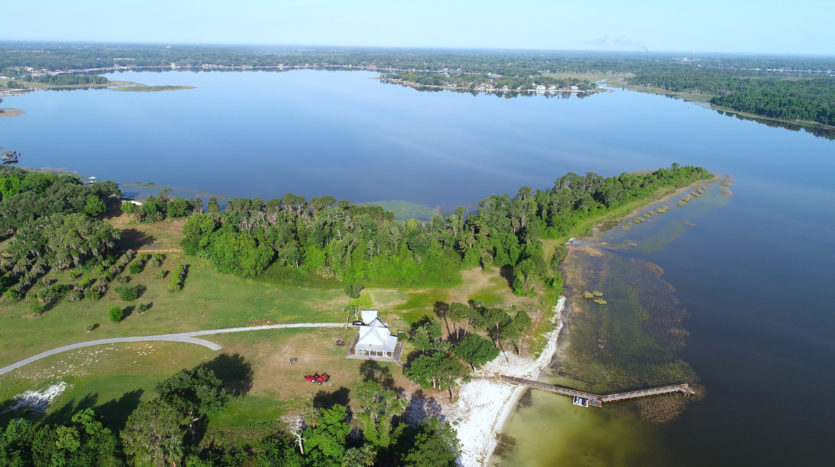 Lake Weir – Beautiful Lakefront Views and Horses Allowed