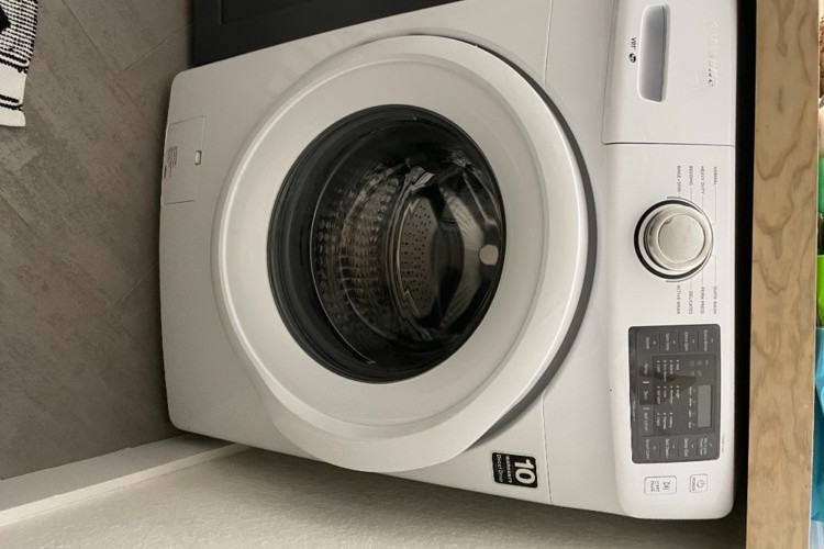 C5A500D1-F126-4AB9-A506-F23DE4EF56CC C5A500D1-F126-4AB9-A506-F23DE4EF56CC