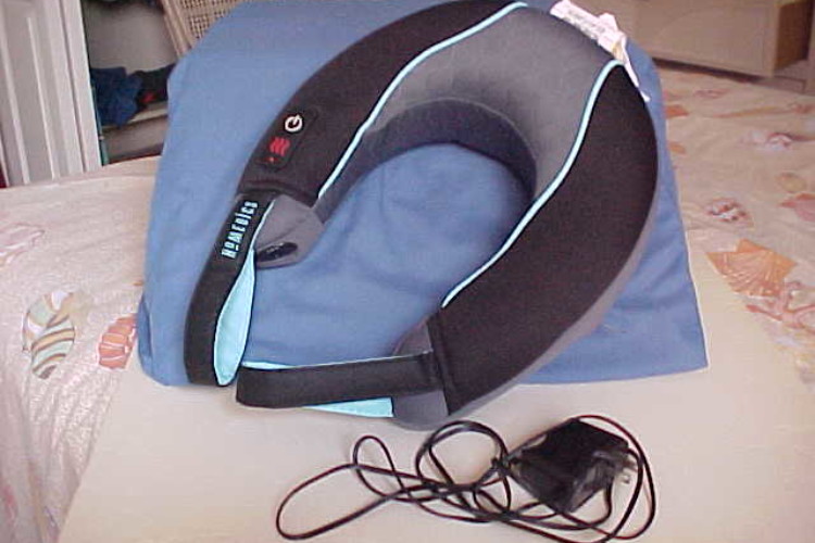 NECK MASSAGER NECK MASSAGER