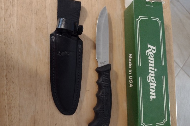 Remington sportsman hunting knife