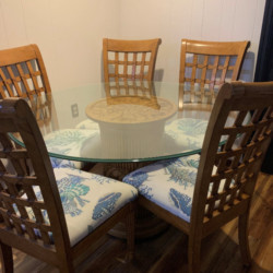 Haverty Table