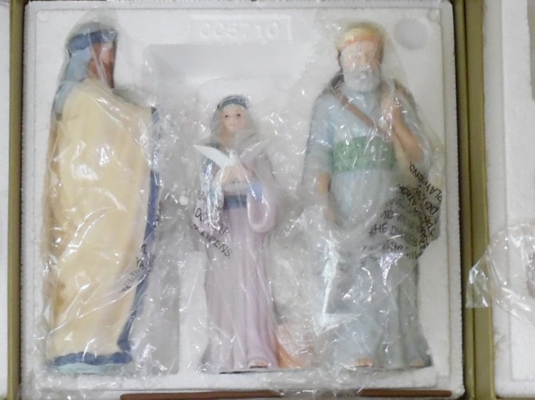 1995 purchases renissance nativity set figurines