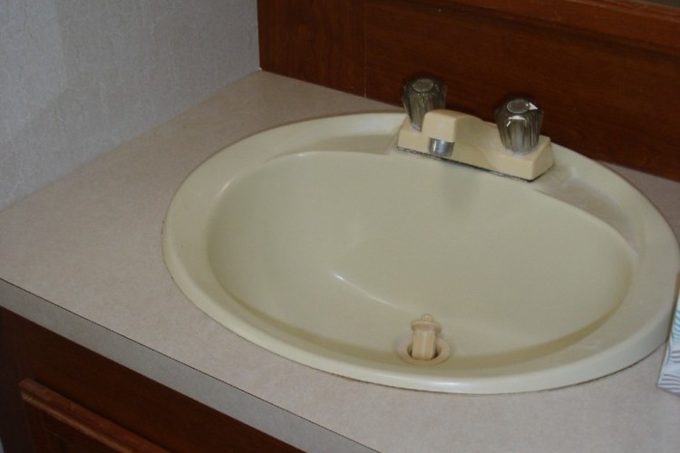 MH BR sink