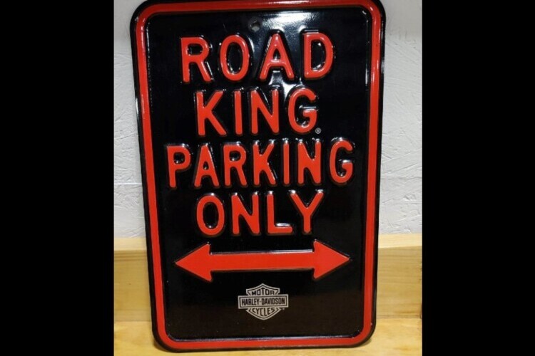 ROAD KING PARKING ONLY SIGN