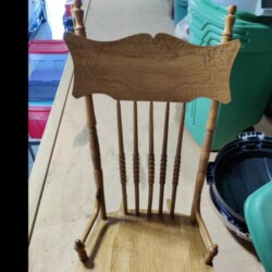 ROCKING CHAIR FRONT