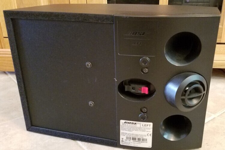 Bose 301 V Speakers /Yamaha Receiver /Subwoofer