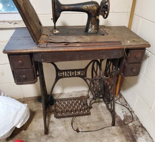 Antique Singer sewing machine & iron base