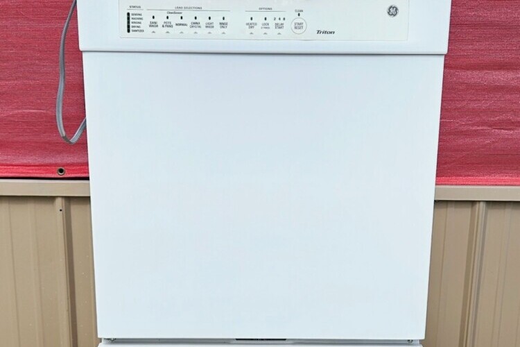 🔆🇺🇸☆GE Triton☆🇺🇸🔆 White Dishwaher in Perfect Cond