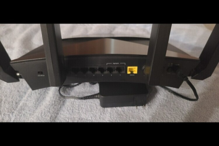 Nighthawk R9000 Router 3
