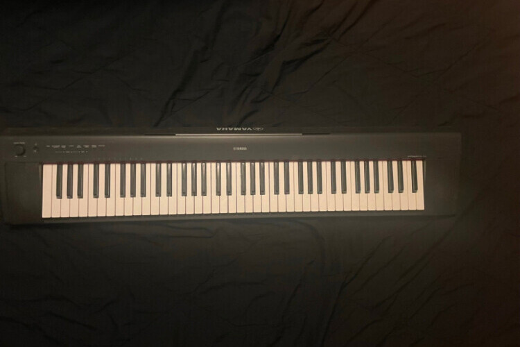 Yamaha NP-31 Keyboard