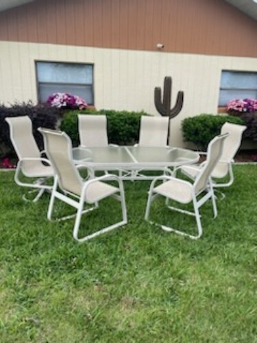 Carter Grandle Patio Furniture Set 1500$ Obo