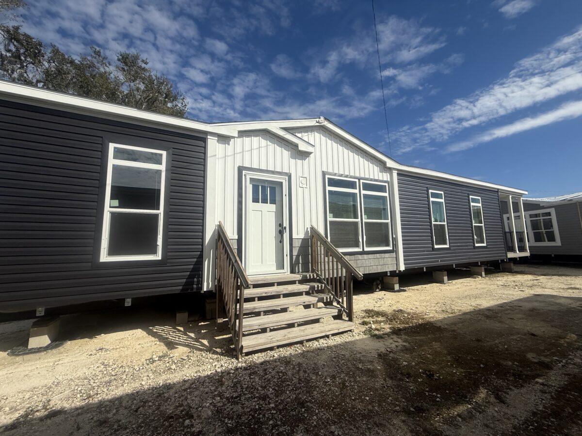 EXTERIOR 2