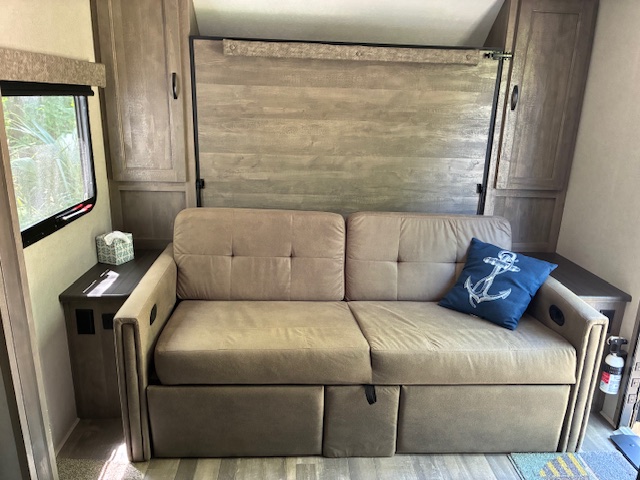 vibe couch