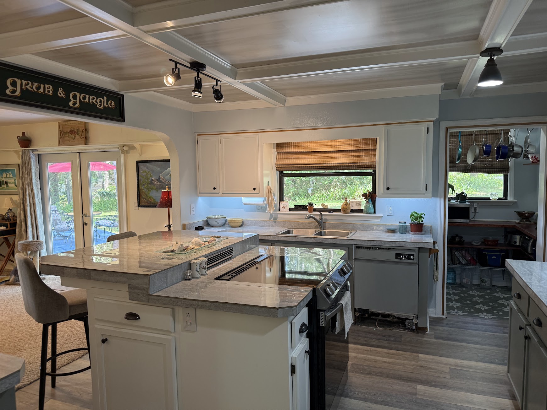 Kitchen to LR