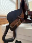 Hunn saddle stirrup