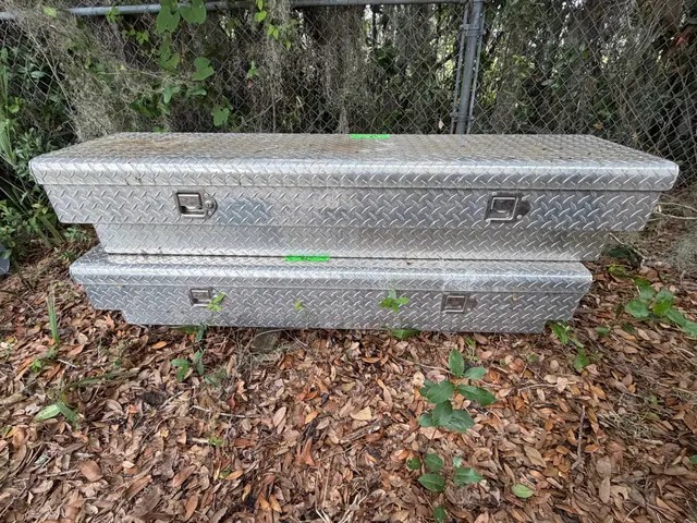 Diamond Plate Side Tool Box 1